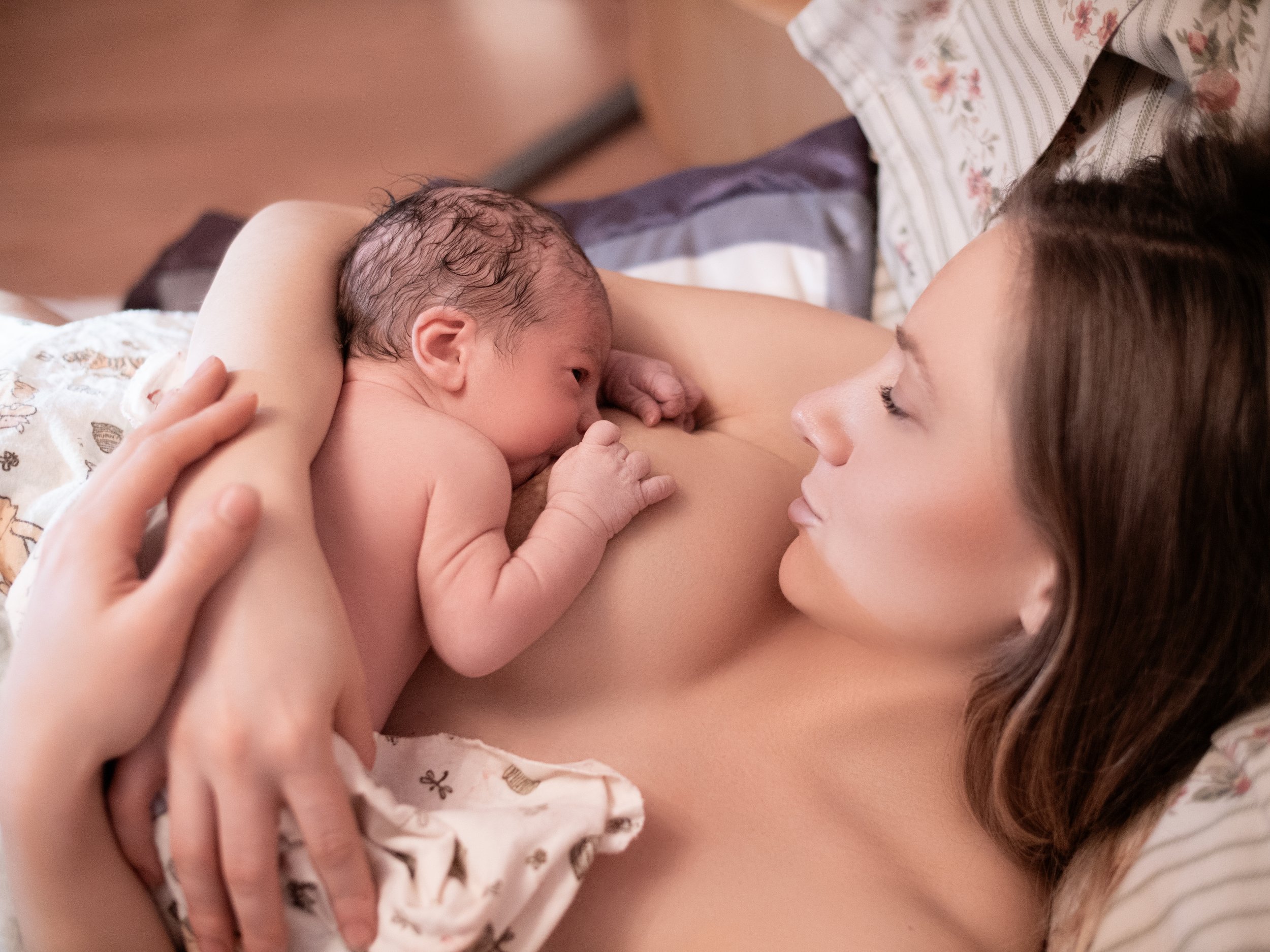 Your Cherish offers Fresh 48 newborn photographer New