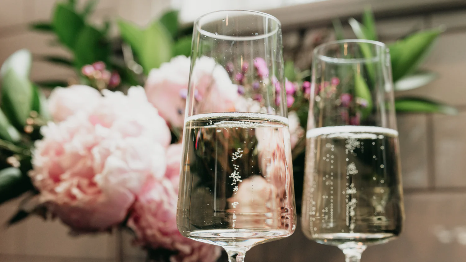 Discover the perfect wedding wine pairing with Red